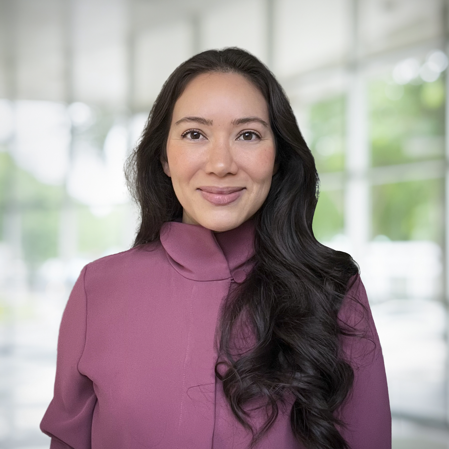 Headshot of Lia Okun